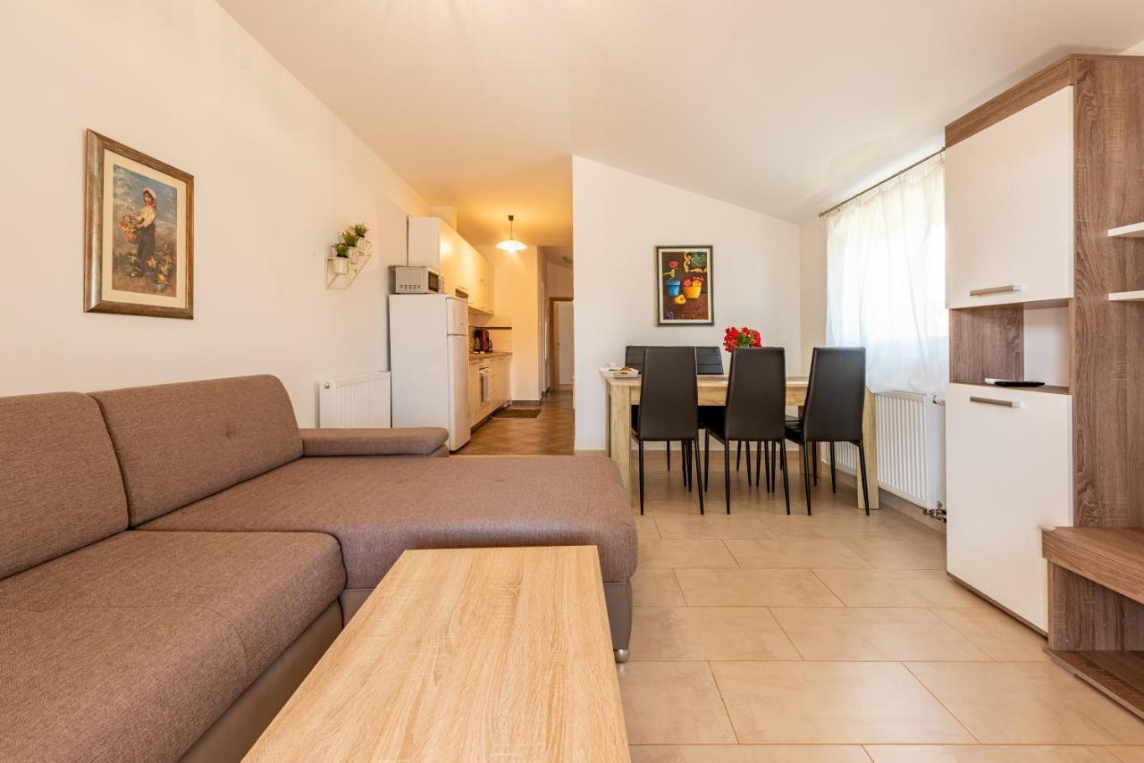 Apartment Noa'S Garden Бибине Екстериор снимка